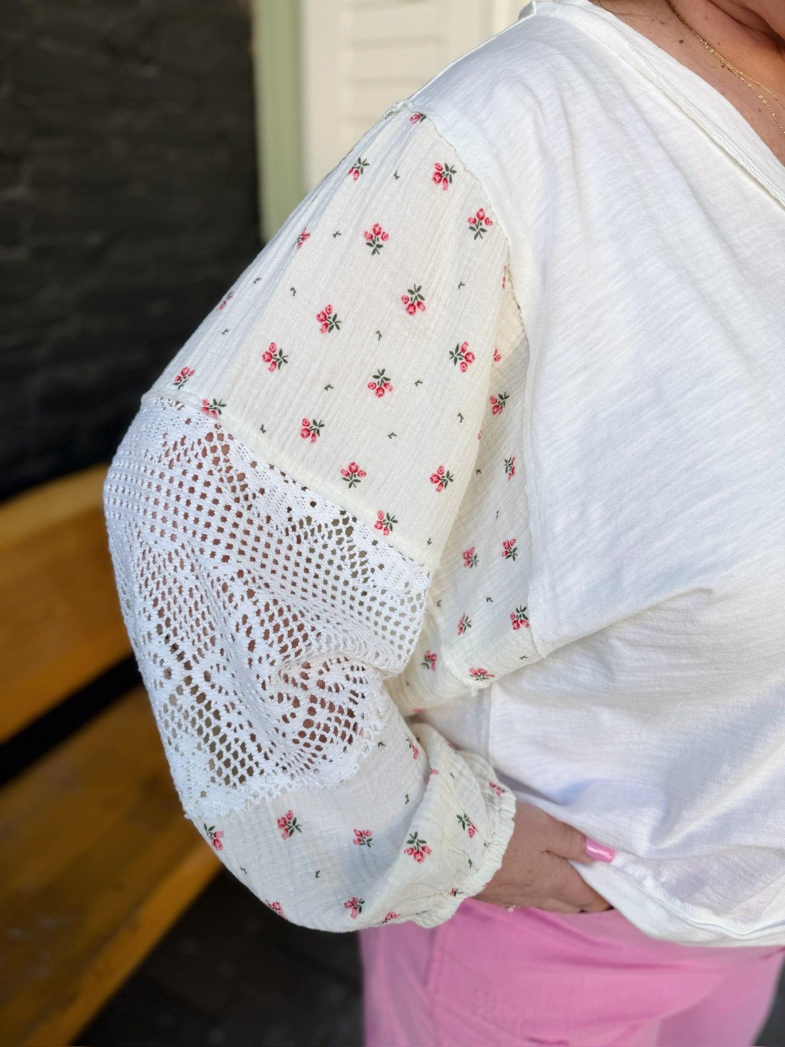 Curvy Off White Lace With Floral Balloon Sleeve Top