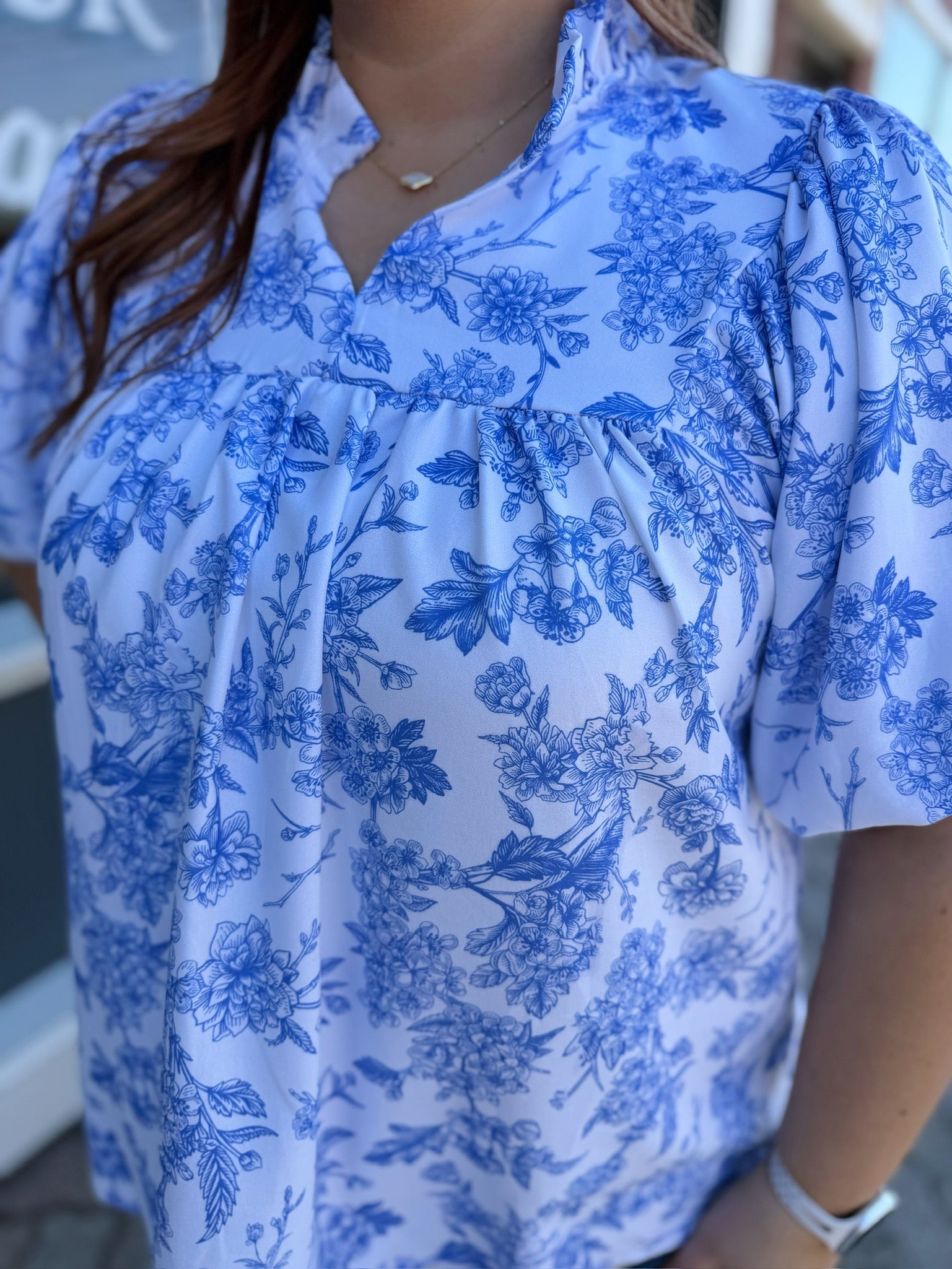 Curvy Blue and White Floral Bubble Sleeve Top