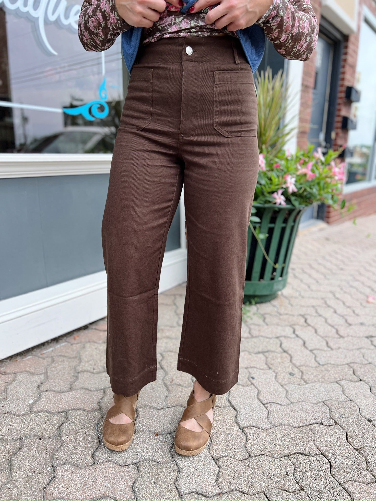 Wide Leg Pants With Front Pockets