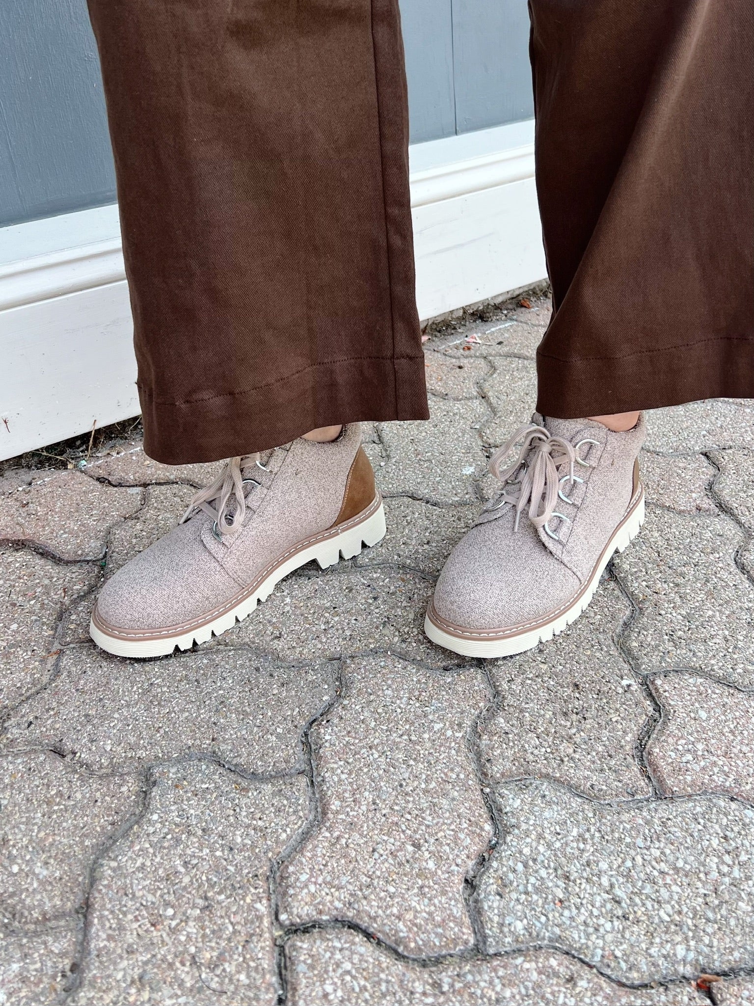 Campfire Brown Tweed Laced Booties