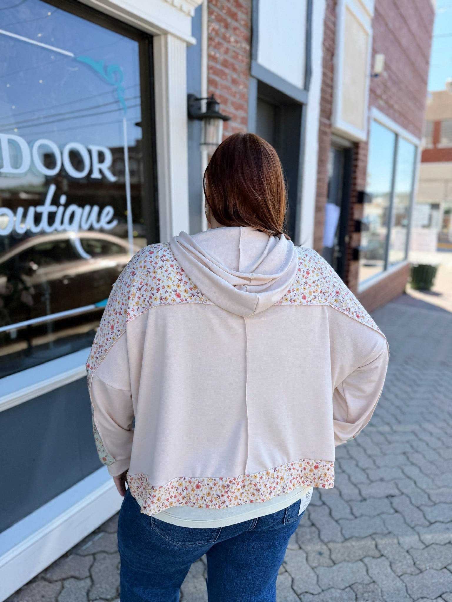 Curvy Oatmeal Floral Bubble Sleeve Hooded Top