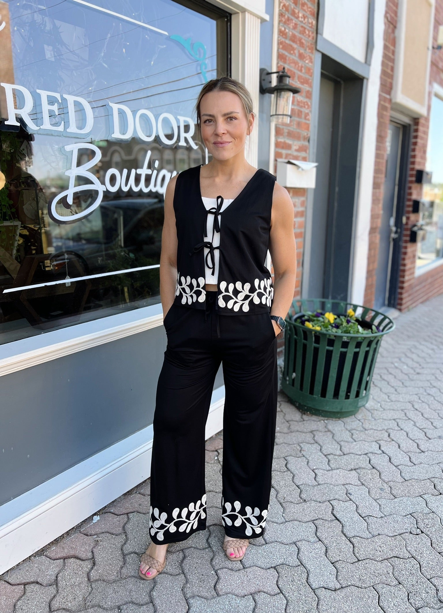Black Tie Vest With Embroidery