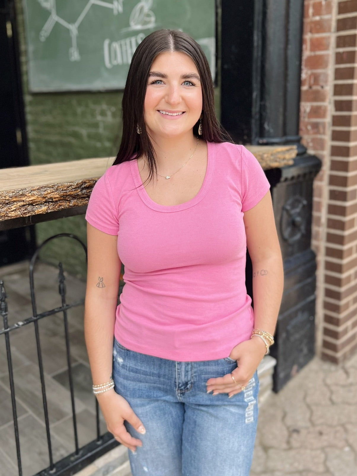 Ribbed Round Neck Short Sleeve Top