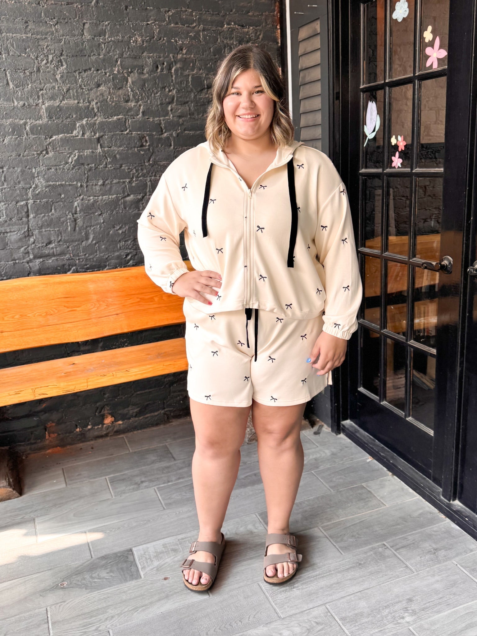 Curvy Cream Bow Embroidered Cropped Zip Up Jacket