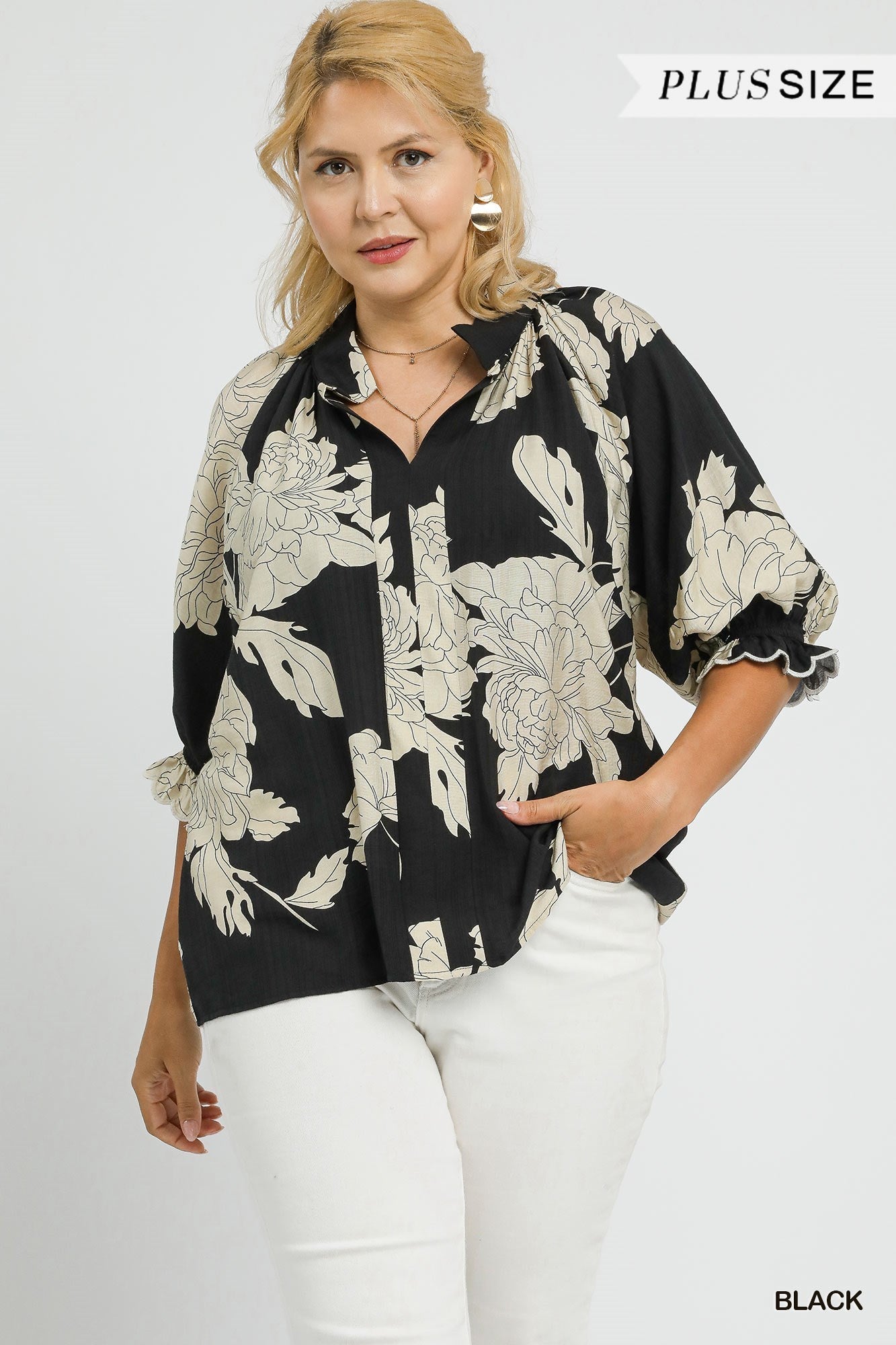 Curvy Floral Scallop Trim Blouse