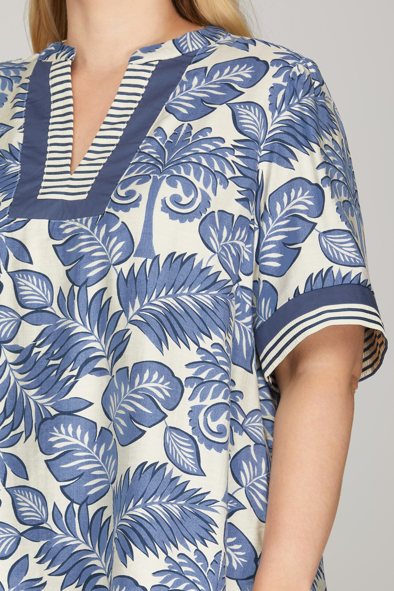 Curvy Blue Printed V-neck Top