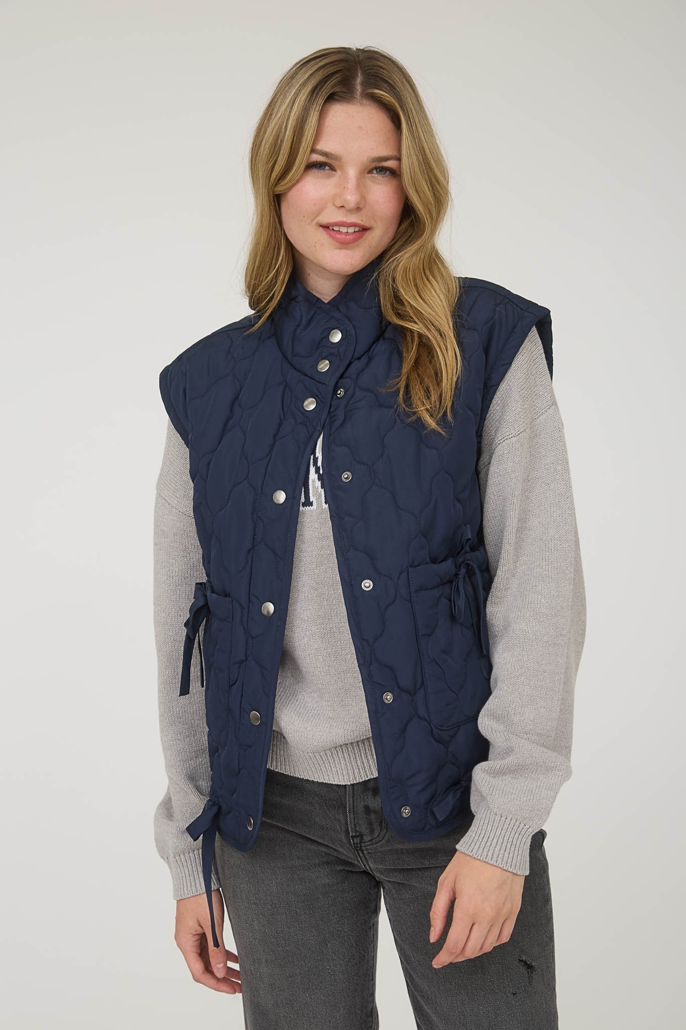 Curvy Snap Front Bow Detail Vest