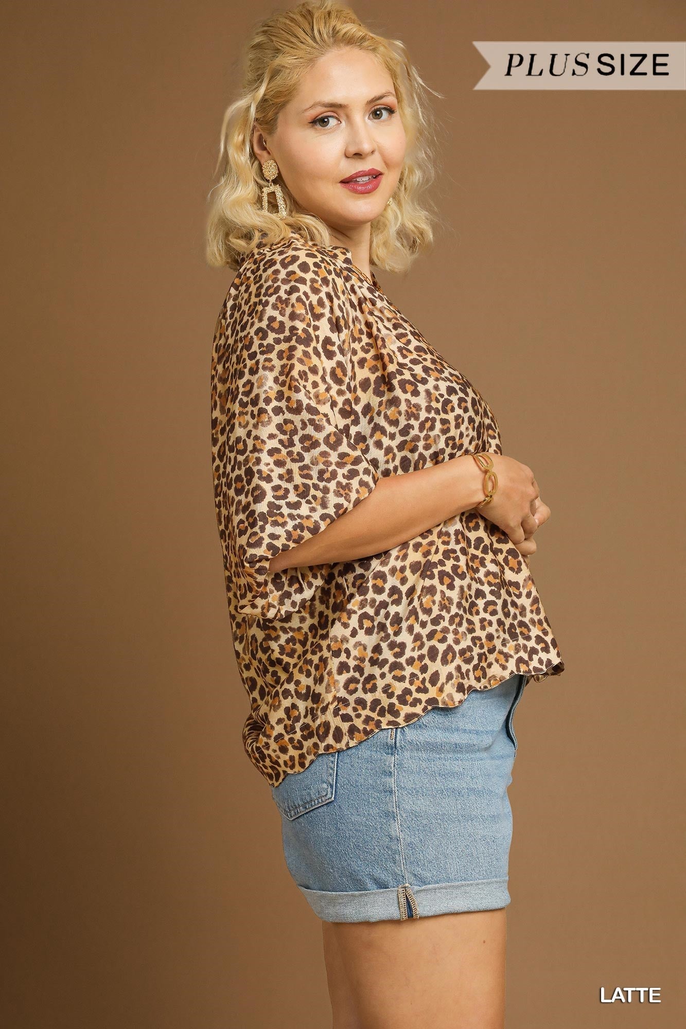 Curvy Bubble Sleeved Animal Print Blouse