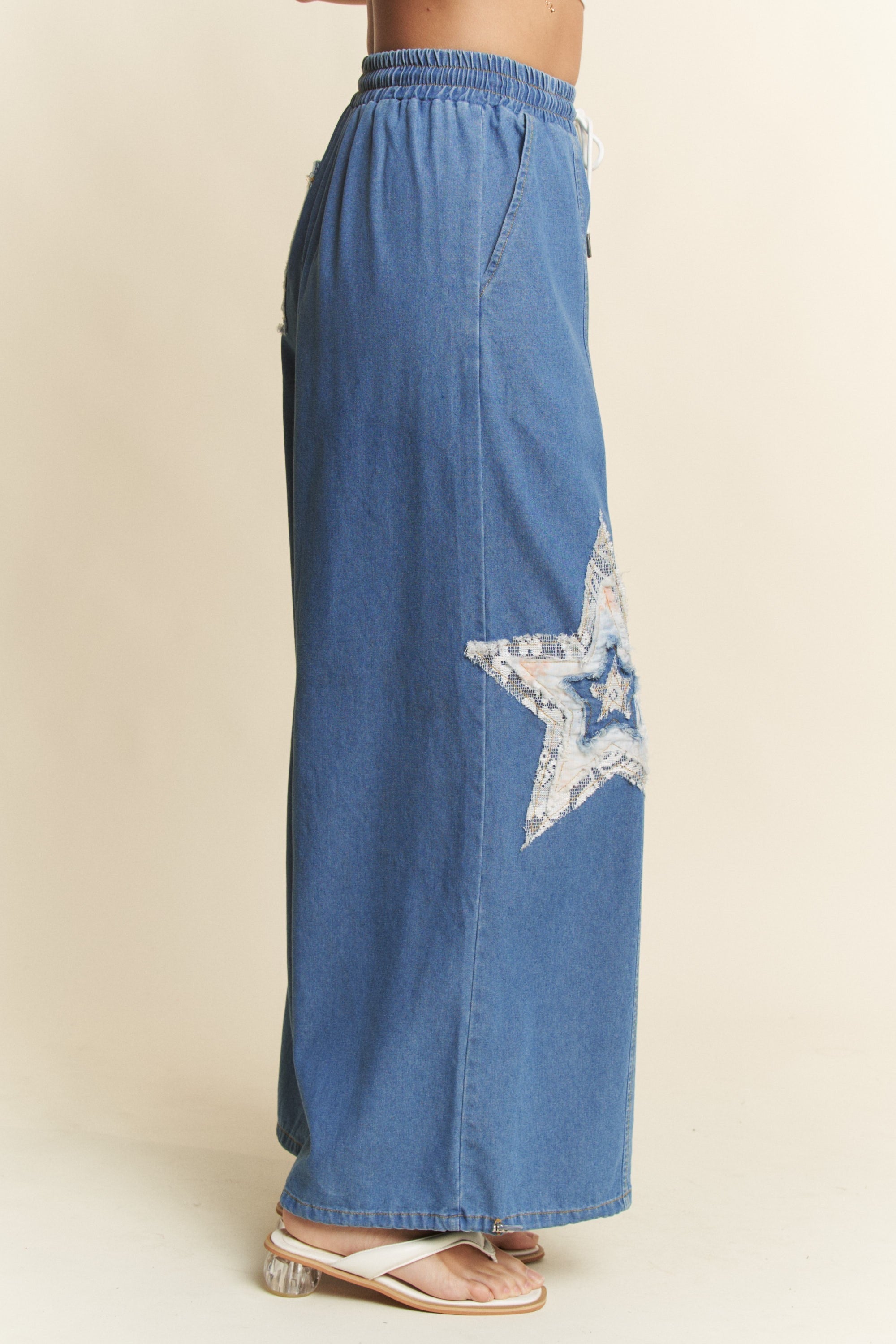 Curvy Light Wight Denim Star patch Jeans