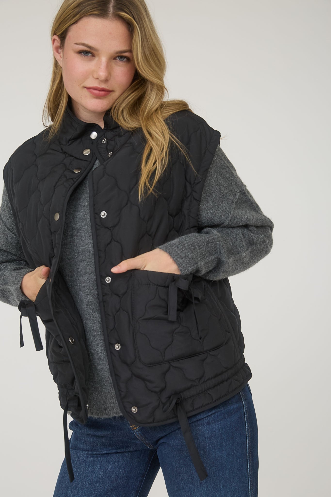 Curvy Snap Front Bow Detail Vest