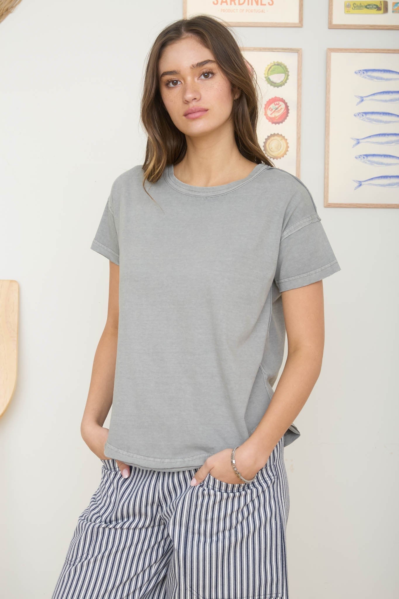 Round Neck Short Sleeve Exposed Seam Top