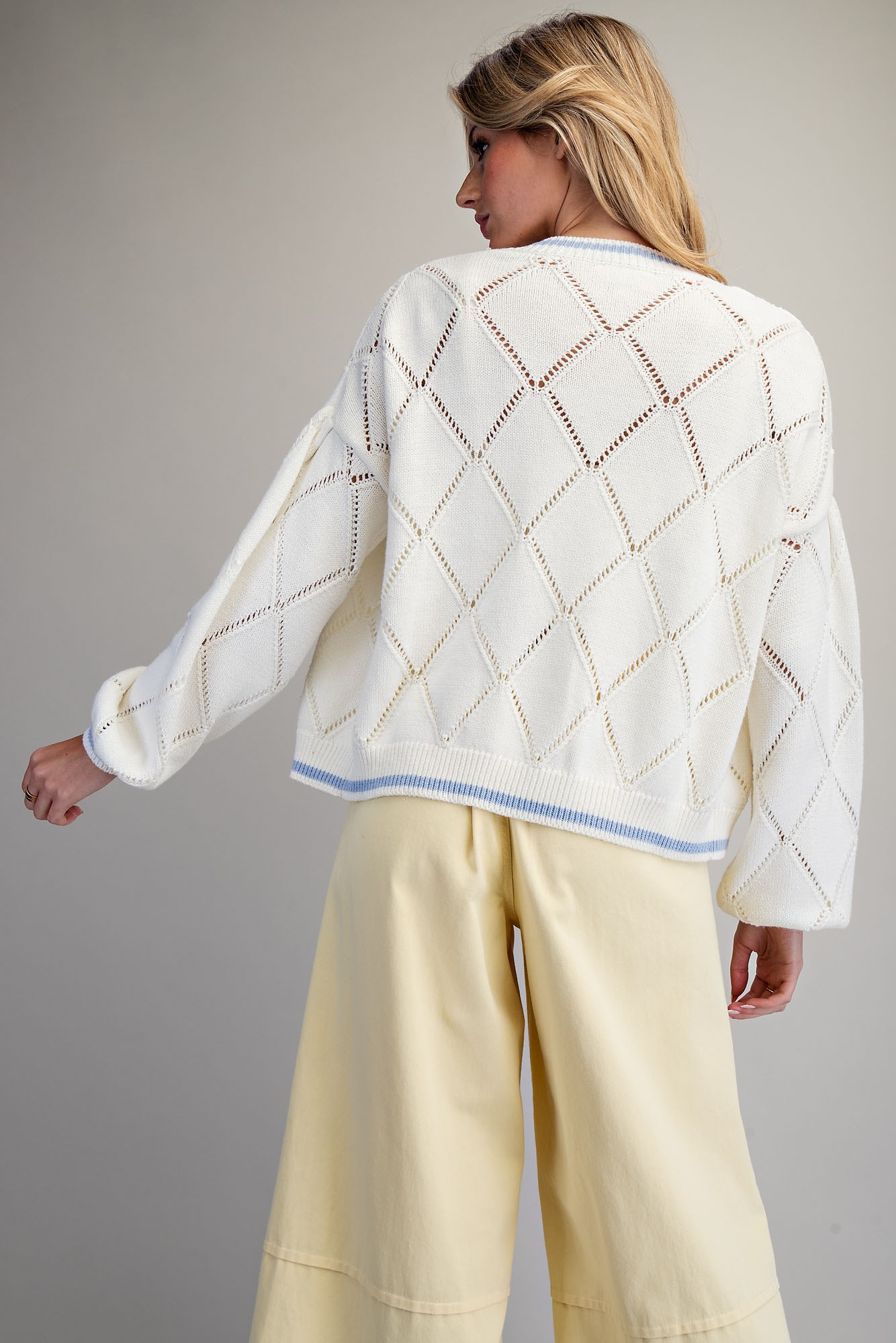 Ivory Floral Patterned Button Down Cardigan