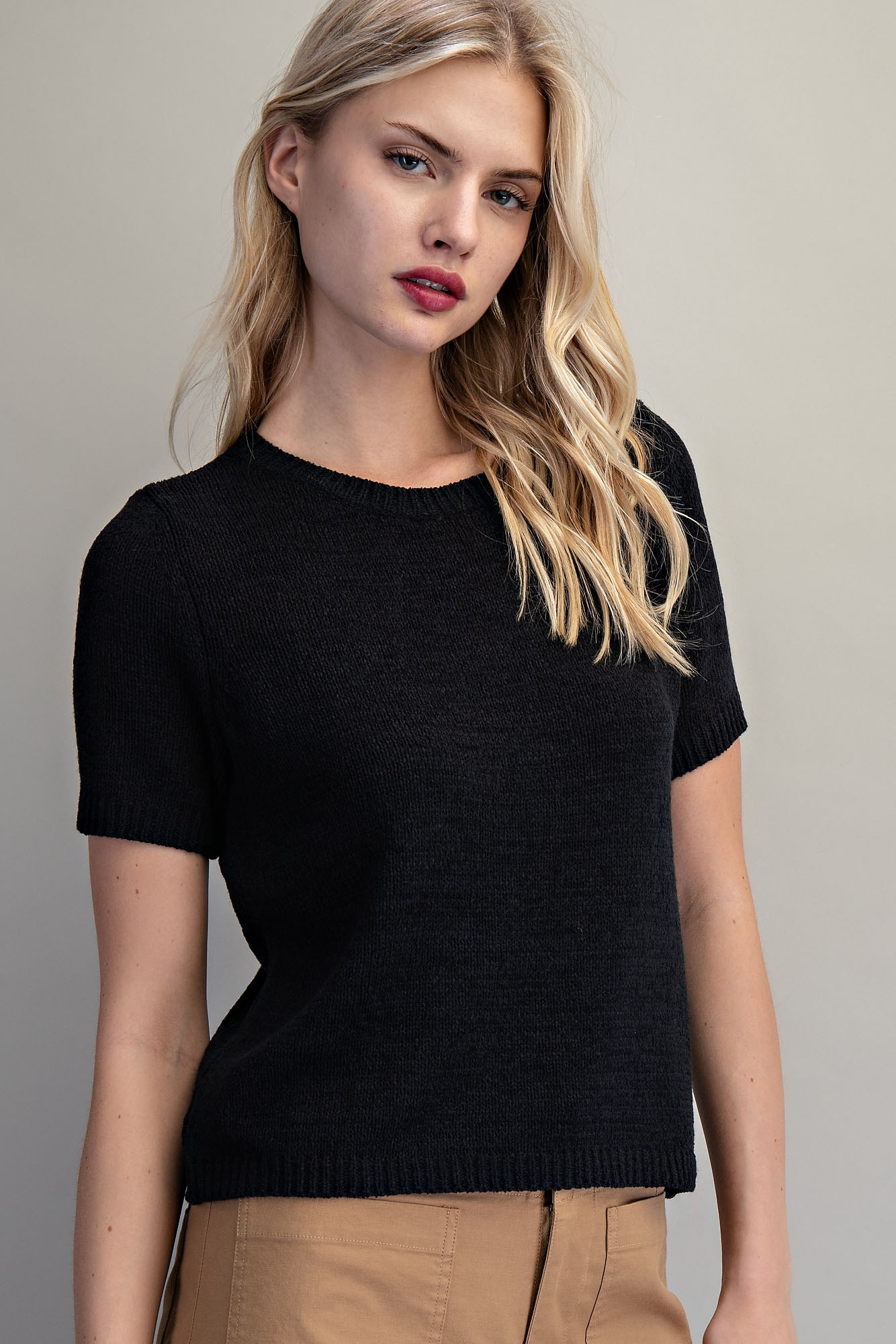 Black Short Sleeve Round Neck Sweater